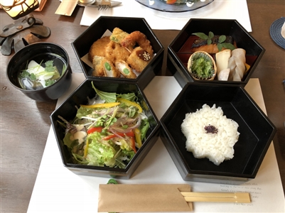 住宅街のきままなダイニングカフェ
